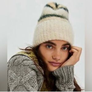Free People NWOT Striped Knit Beanie | Cozy Cream Yellow & Grey Winter Hat